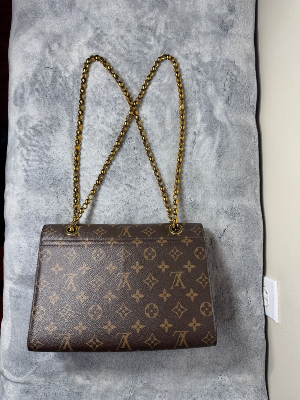 Louis Vuitton Monogram Victoire Cerise Red Chain Shoulder Bag -  Entrupy COA - Picture 9 of 17